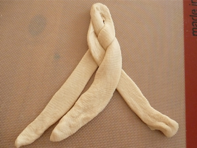 メープル豆乳食パン三つ編み
