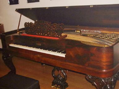 Steinwayのスクエアピアノ
